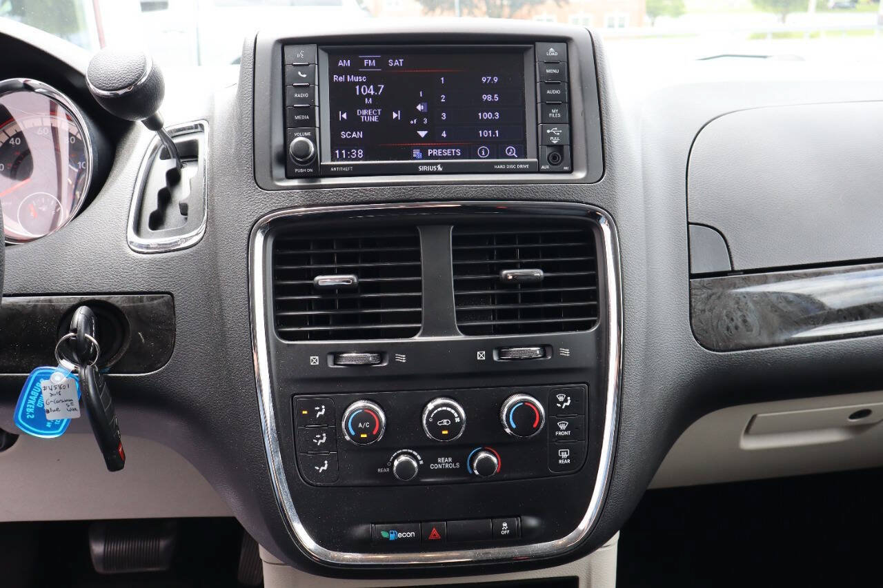 Used 2018 Dodge Grand Caravan SE w/ UConnect Hands-Free Group FWD image 7
