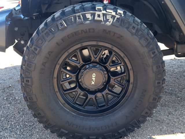 Used 2021 Jeep Gladiator Rubicon AWD/4WD image 10