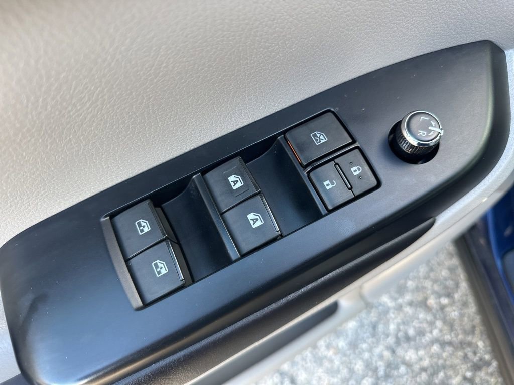 Used 2016 Toyota Highlander XLE image 11