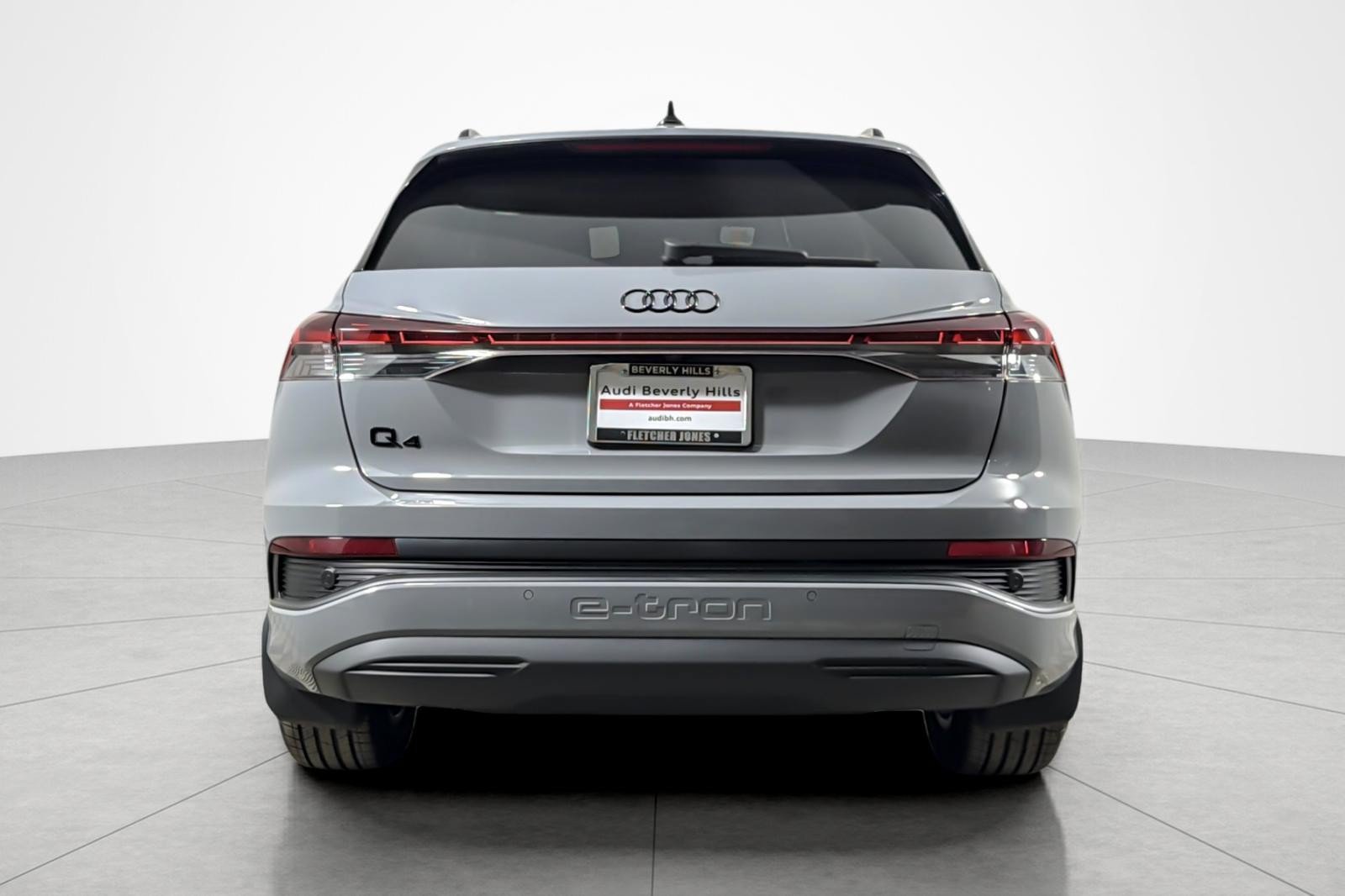 Used 2025 Audi Q4 e-tron Premium RWD image 4