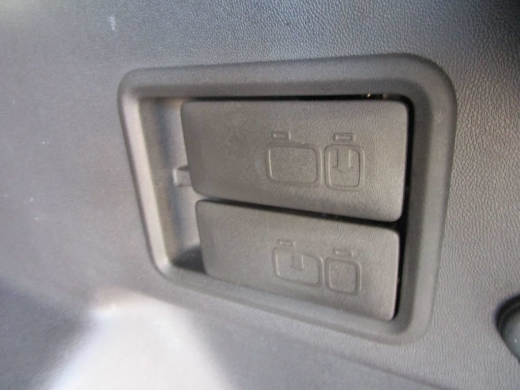 Used 2024 GMC Terrain AT4 AWD/4WD image 21