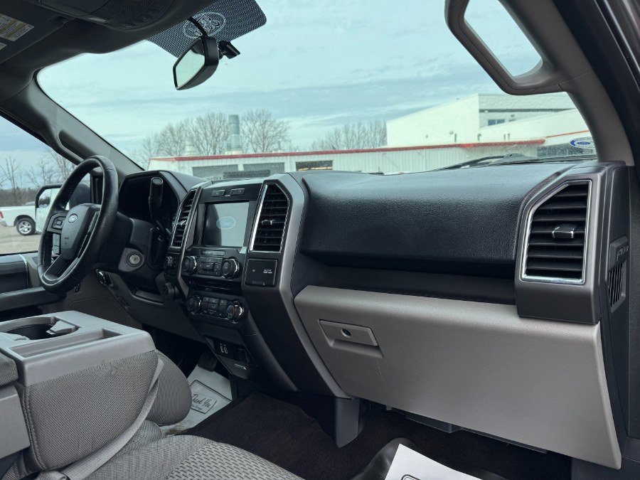 Used 2016 Ford F150 XLT w/ Equipment Group 302A Luxury image 19