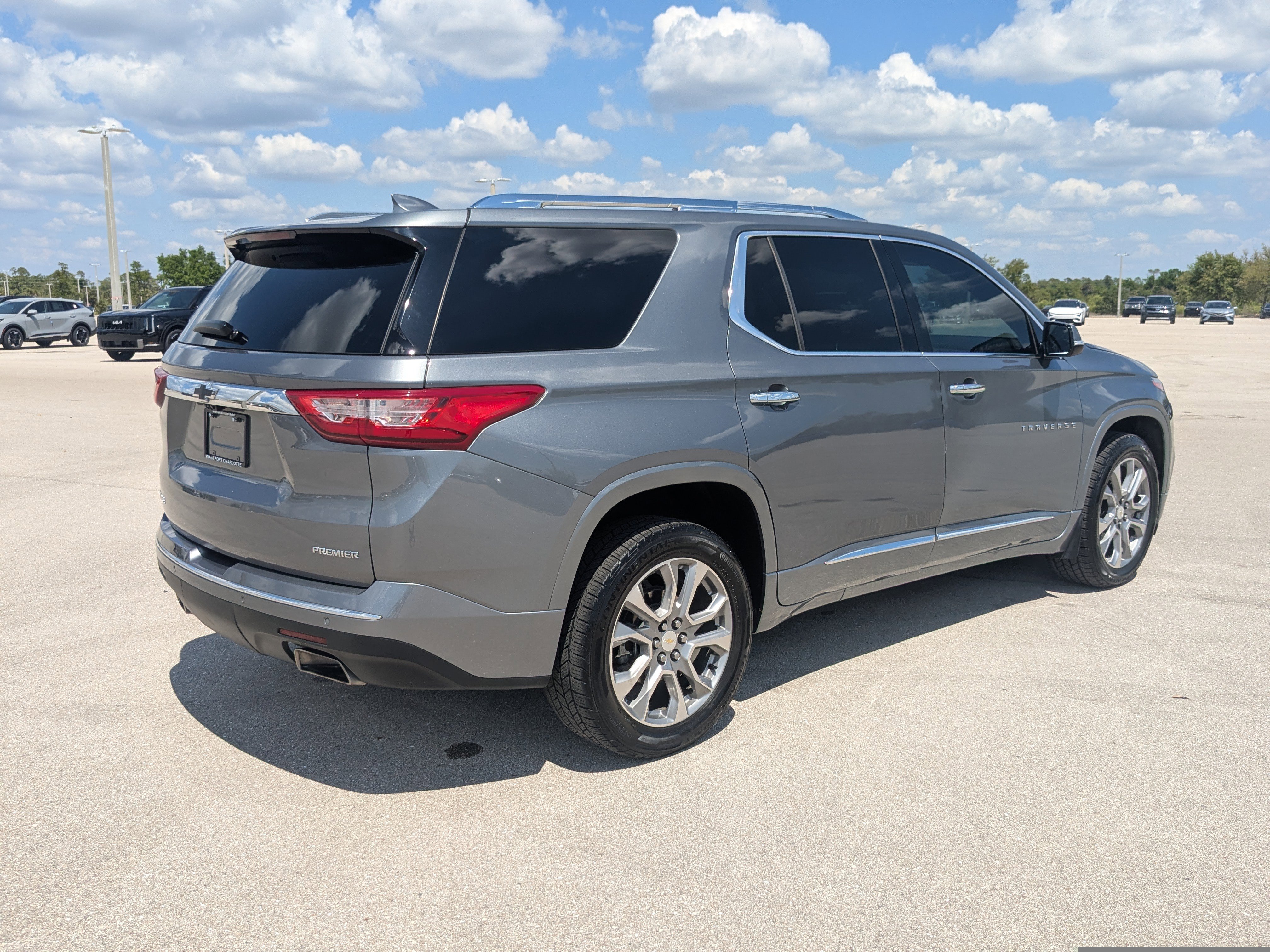 Used 2019 Chevrolet Traverse Premier w/ Driver Confidence II Package image 5