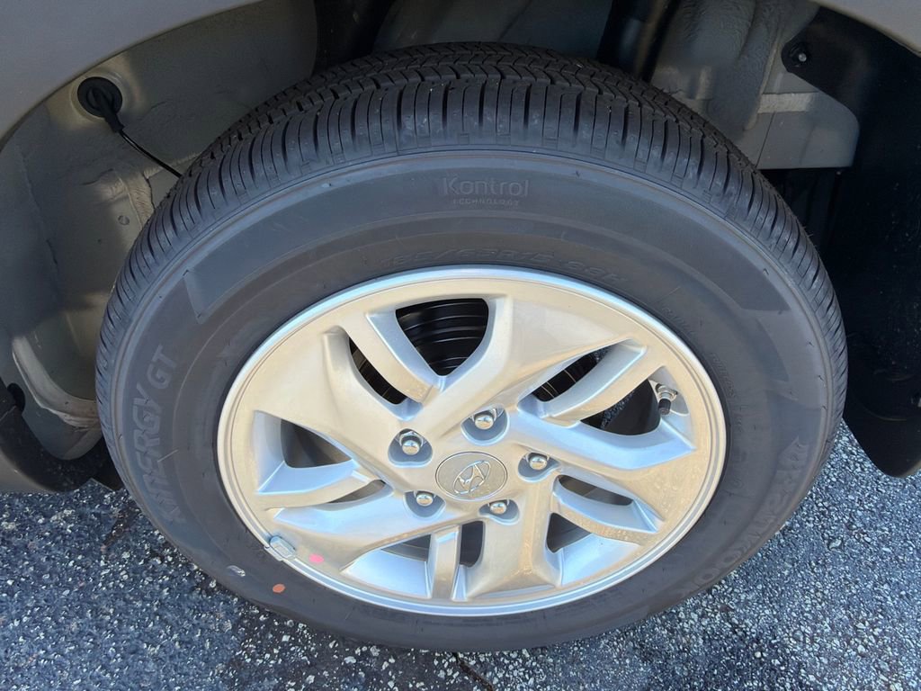 New 2026 Hyundai Venue SE image 19