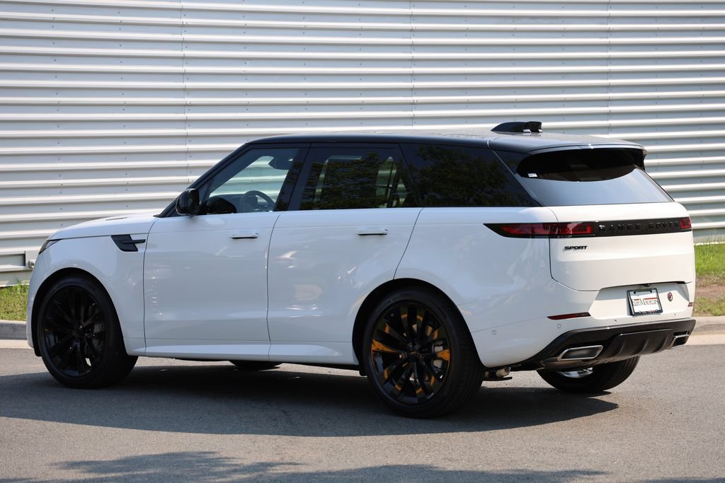 New 2026 Land Rover Range Rover Sport Dynamic SE AWD/4WD image 4