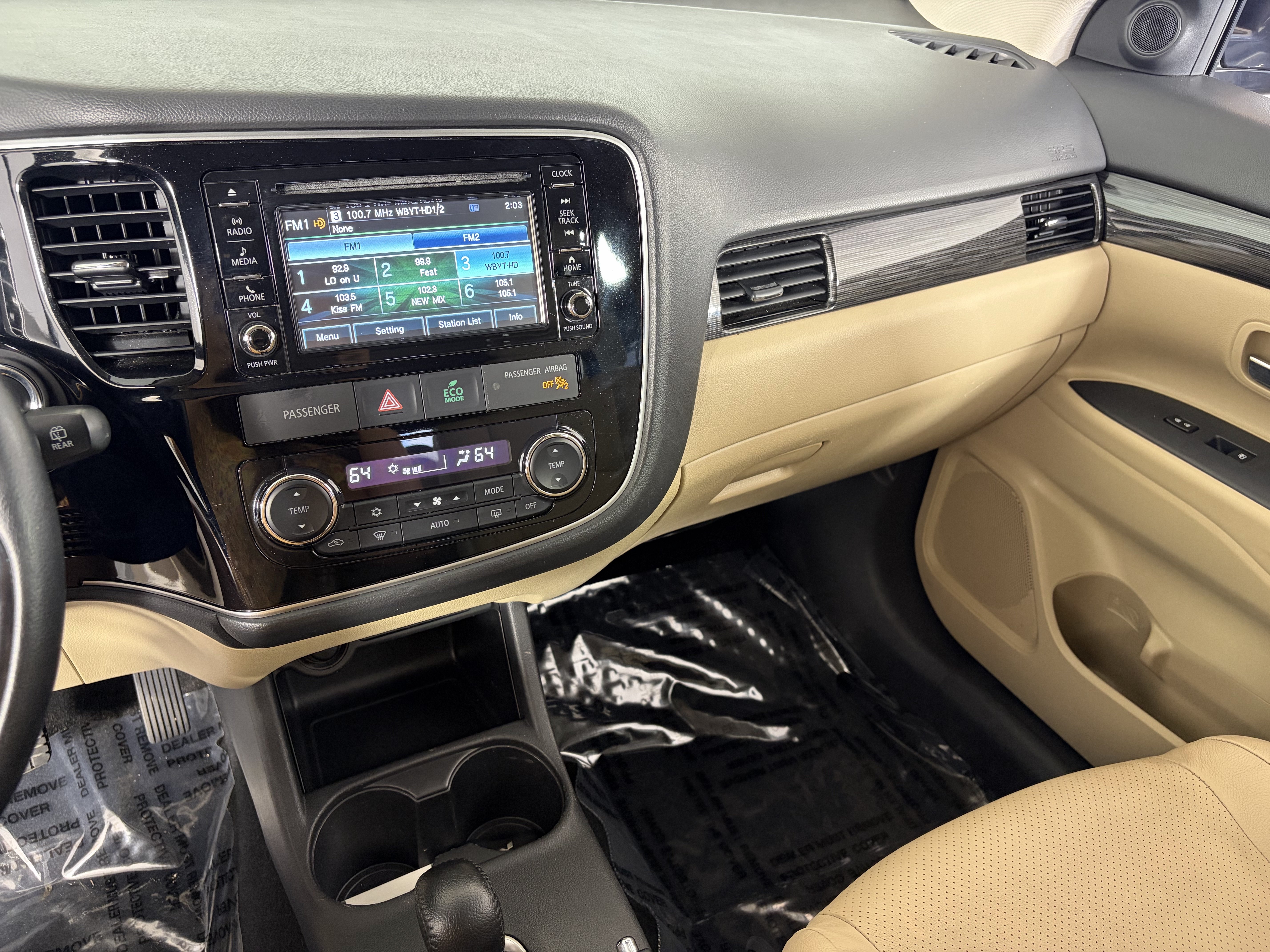 Used 2016 Mitsubishi Outlander SEL AWD/4WD image 4