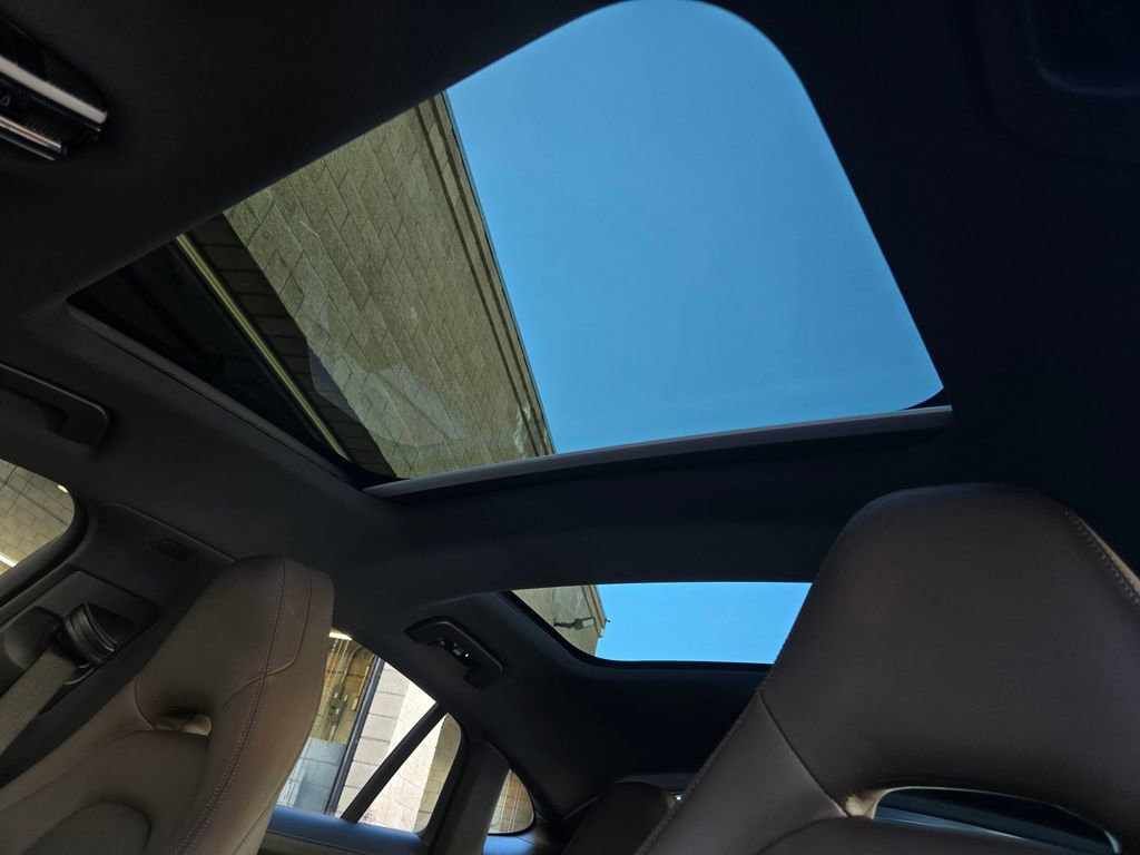 Used 2018 Porsche Panamera 4 AWD/4WD image 22