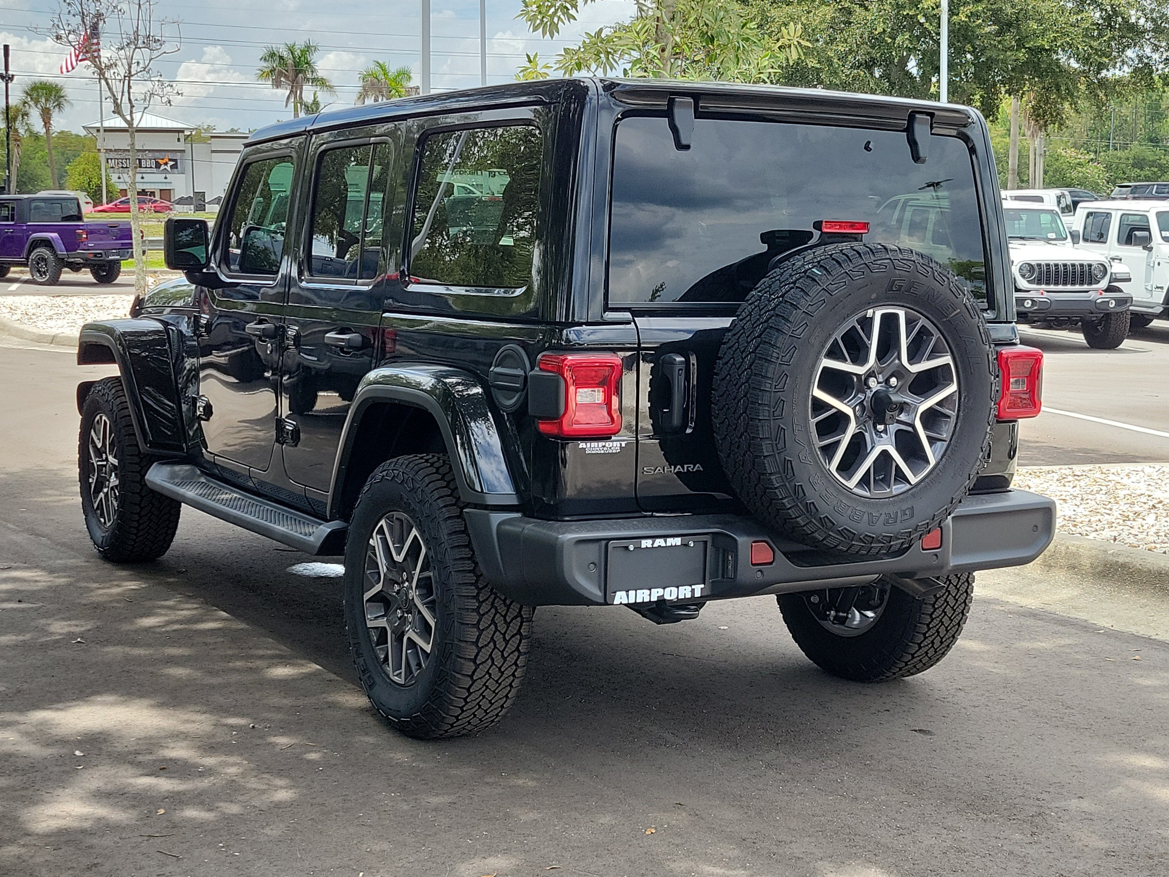New 2026 Jeep Wrangler Unlimited Sahara AWD/4WD image 3