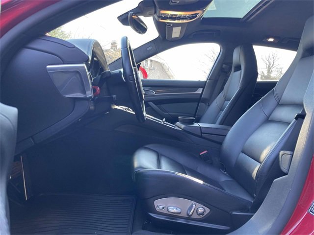Certified 2015 Porsche Panamera GTS image 4