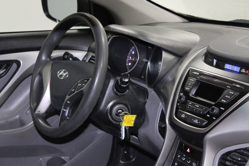 Used 2013 Hyundai Elantra GLS image 25