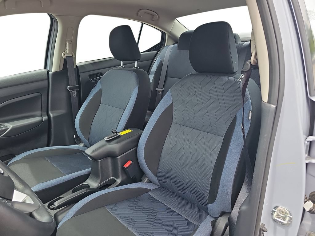 Used 2025 Nissan Versa SV w/ Trunk Package FWD image 15