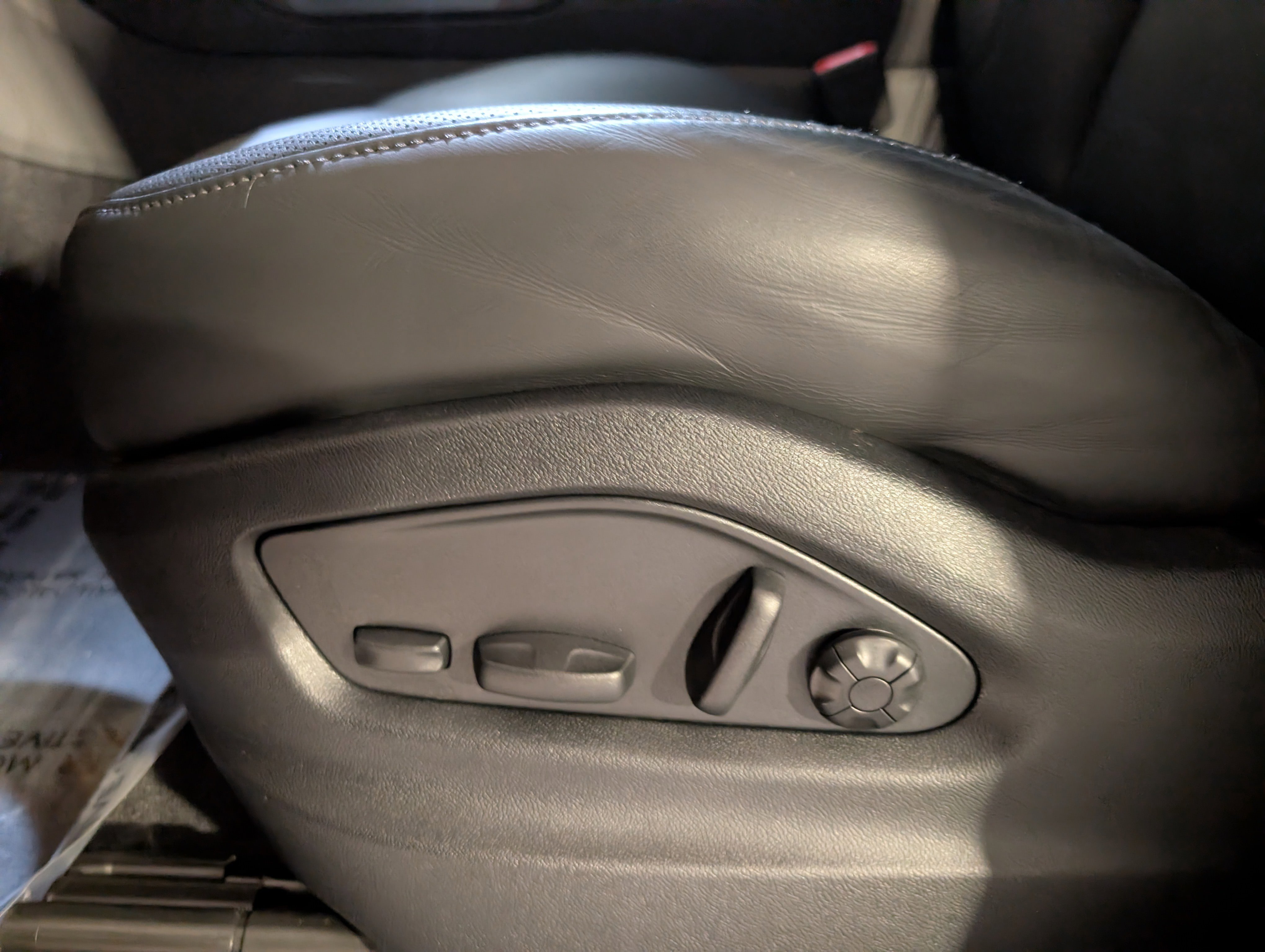 Certified 2024 Porsche Cayenne S AWD/4WD image 19