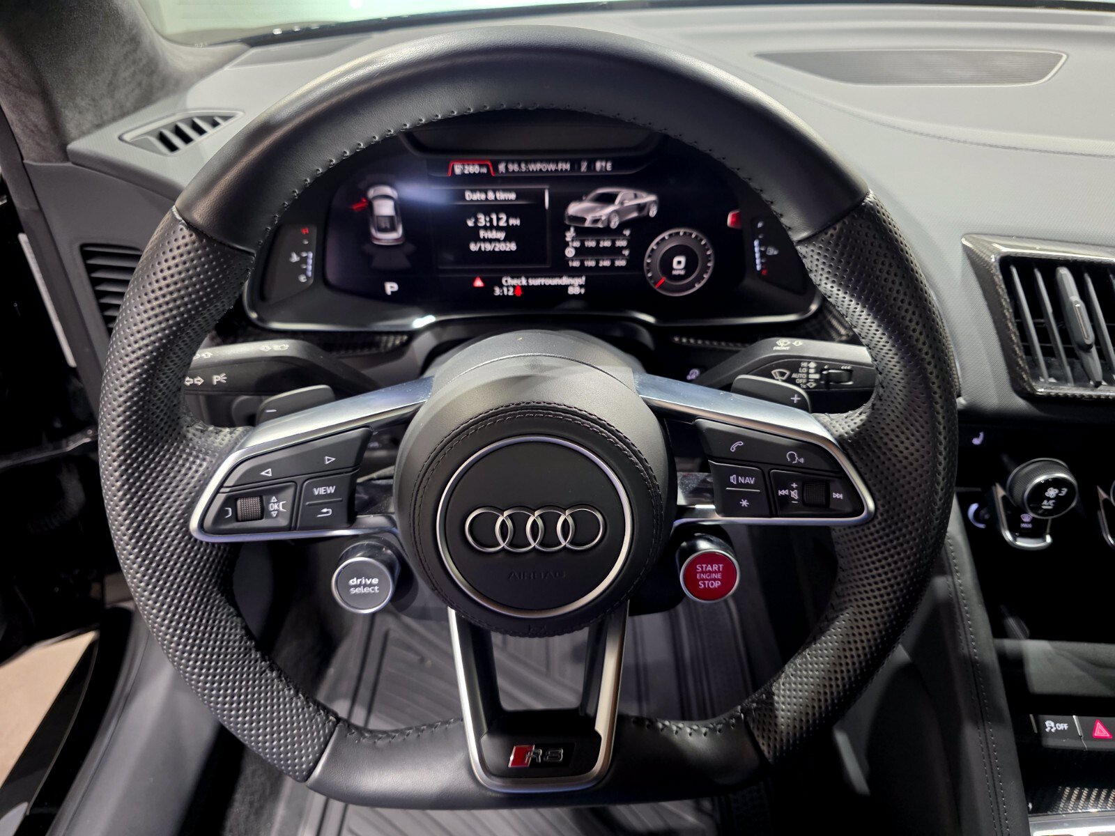 Used 2020 Audi R8 V10 w/ Carbon Exterior Package AWD/4WD image 11