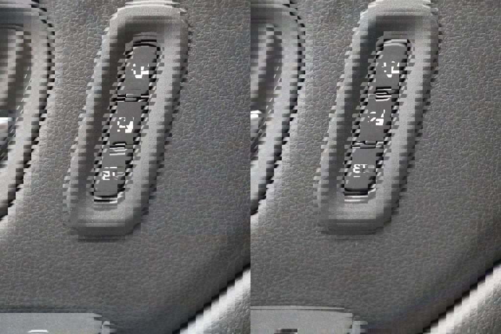 Used 2025 Honda Pilot Touring image 28