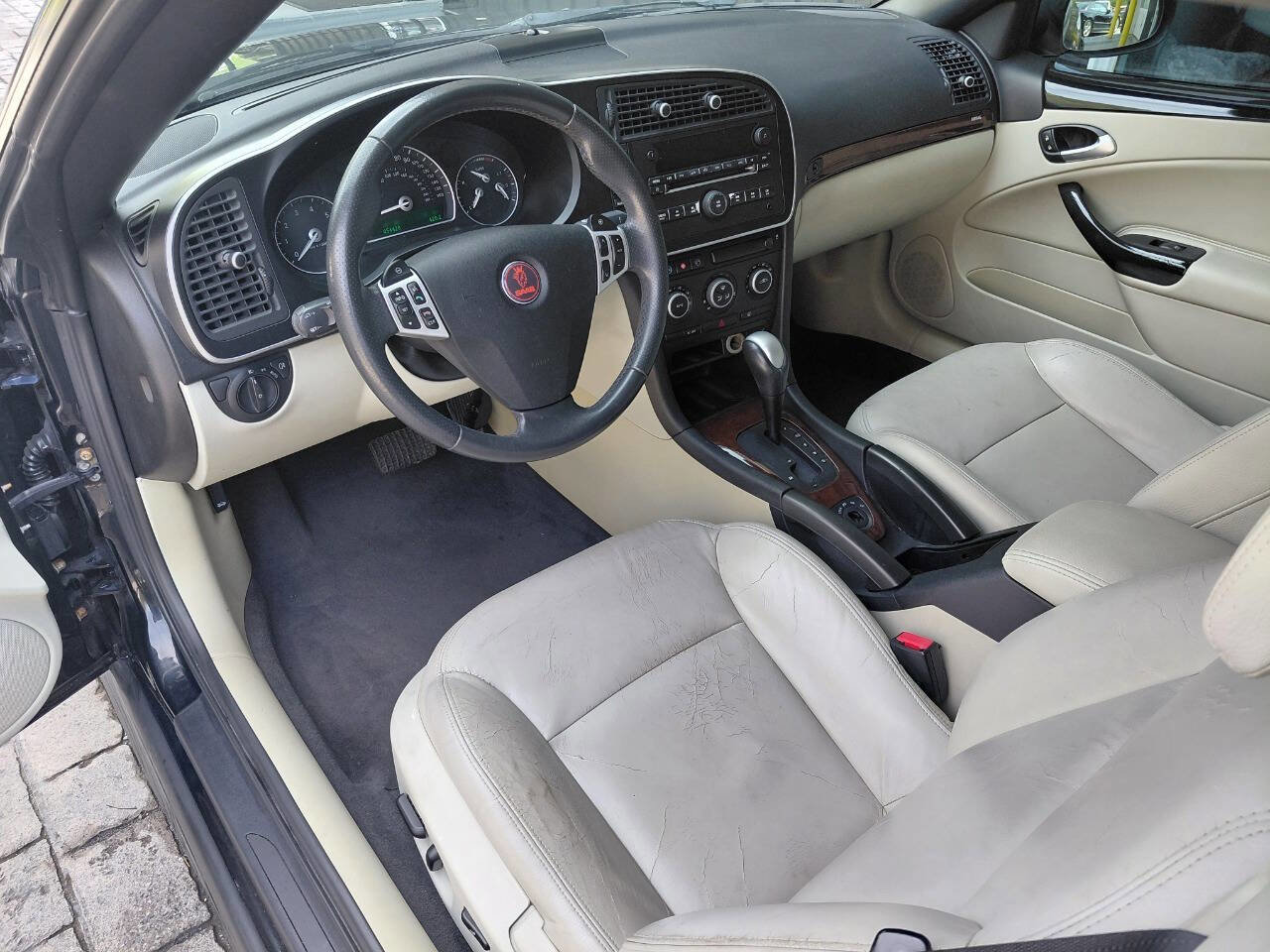 Used 2011 Saab 9-3 2.0T image 11