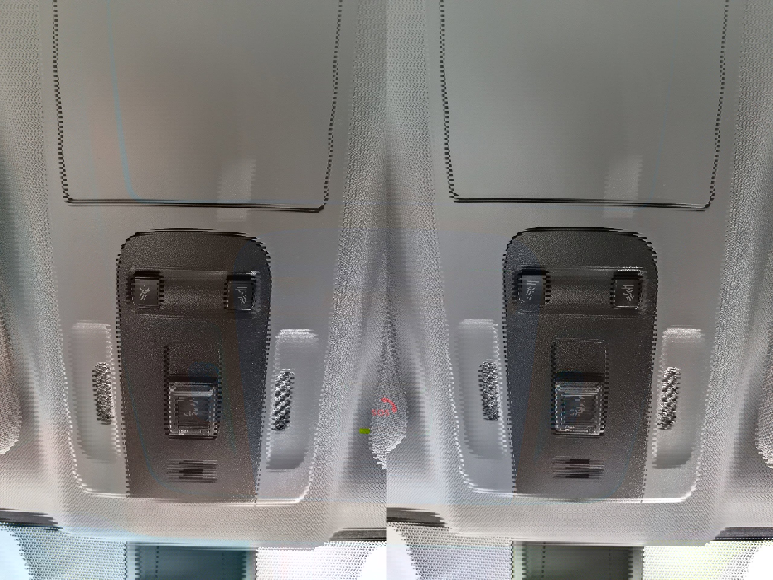 Used 2020 Toyota Camry SE w/ Cold Weather Package image 27