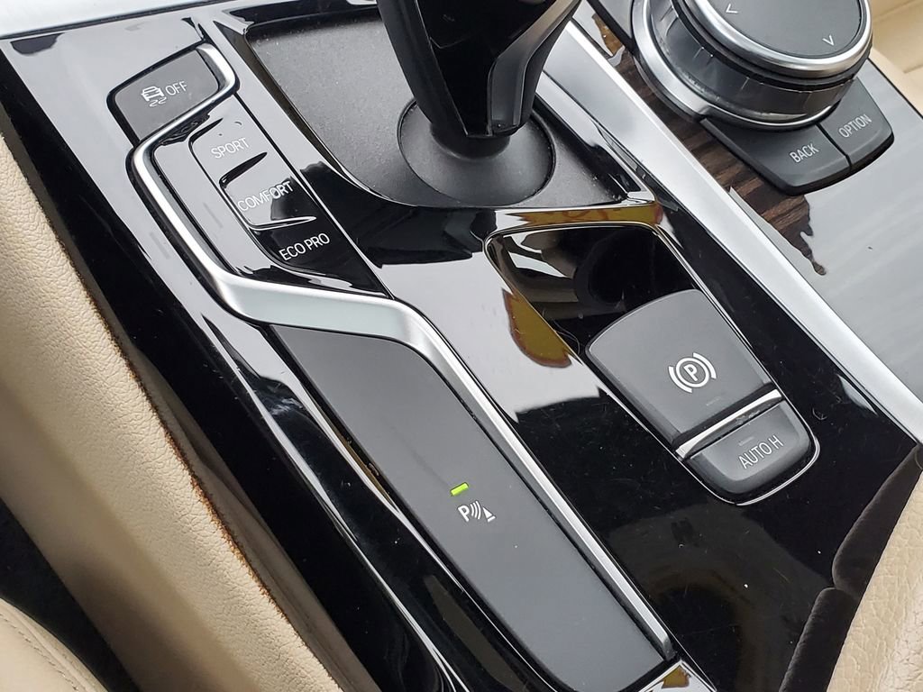 Used 2020 BMW 540i xDrive w/ Convenience Package image 32