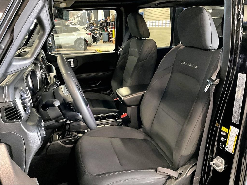 Used 2023 Jeep Wrangler Unlimited Sahara AWD/4WD image 10