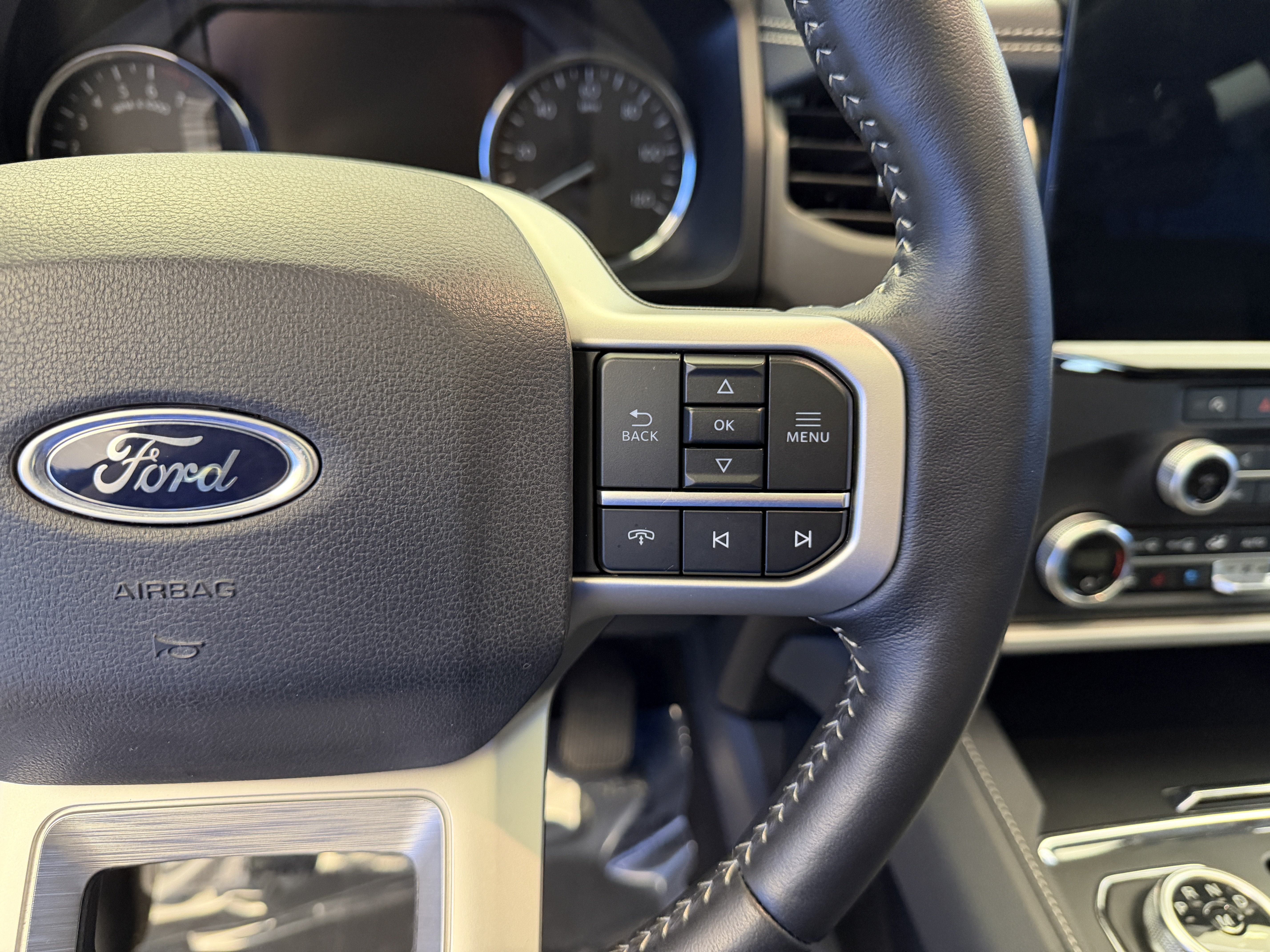 Used 2024 Ford Expedition Max XLT AWD/4WD image 17