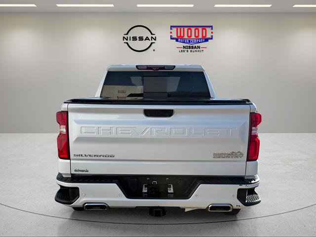 Used 2023 Chevrolet Silverado 1500 High Country w/ Technology Package AWD/4WD image 3