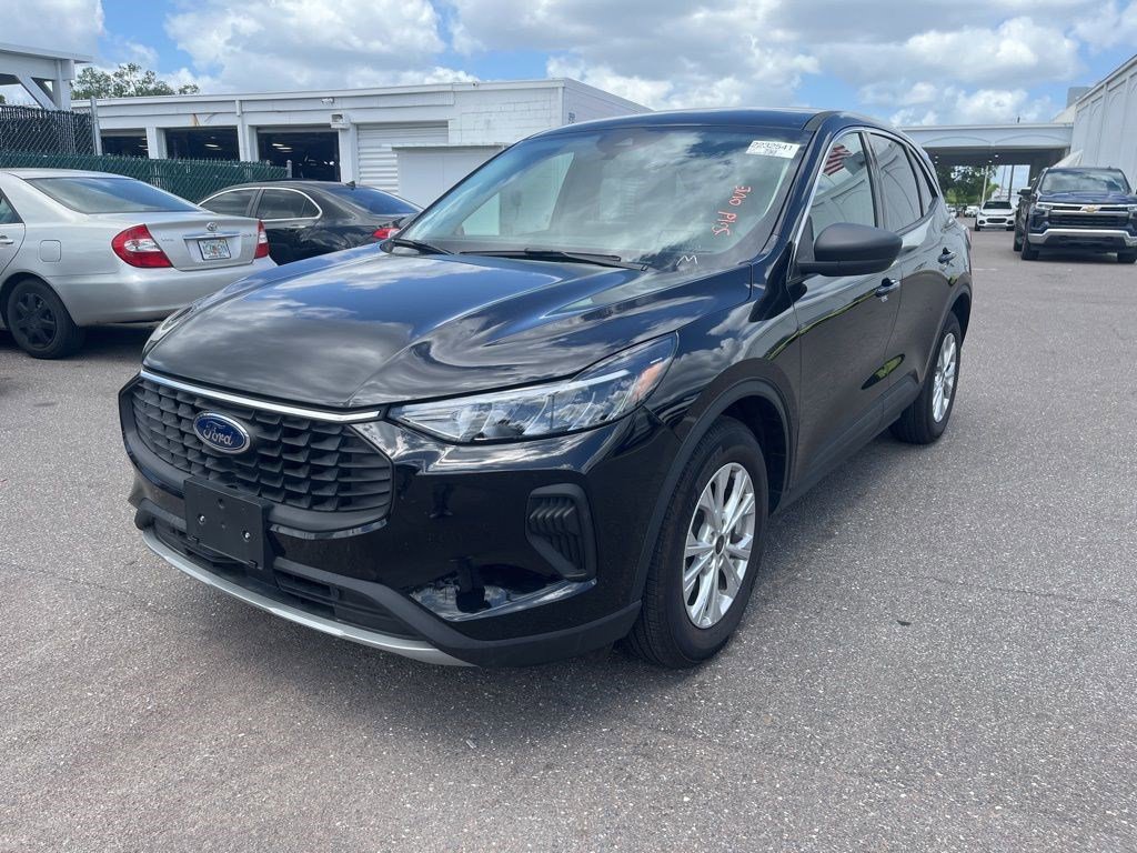 Used 2024 Ford Escape Active image 3