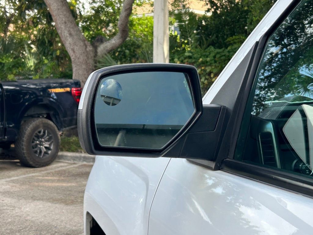 Used 2019 Chevrolet Silverado 1500 LT AWD/4WD image 16
