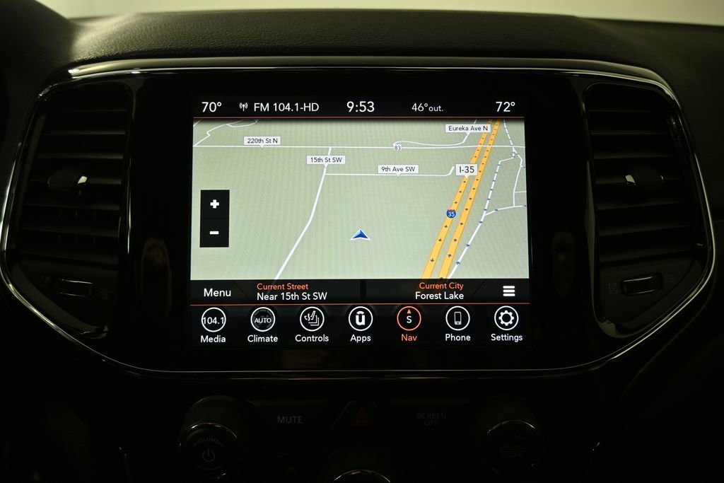 Used 2020 Jeep Grand Cherokee Altitude AWD/4WD image 29