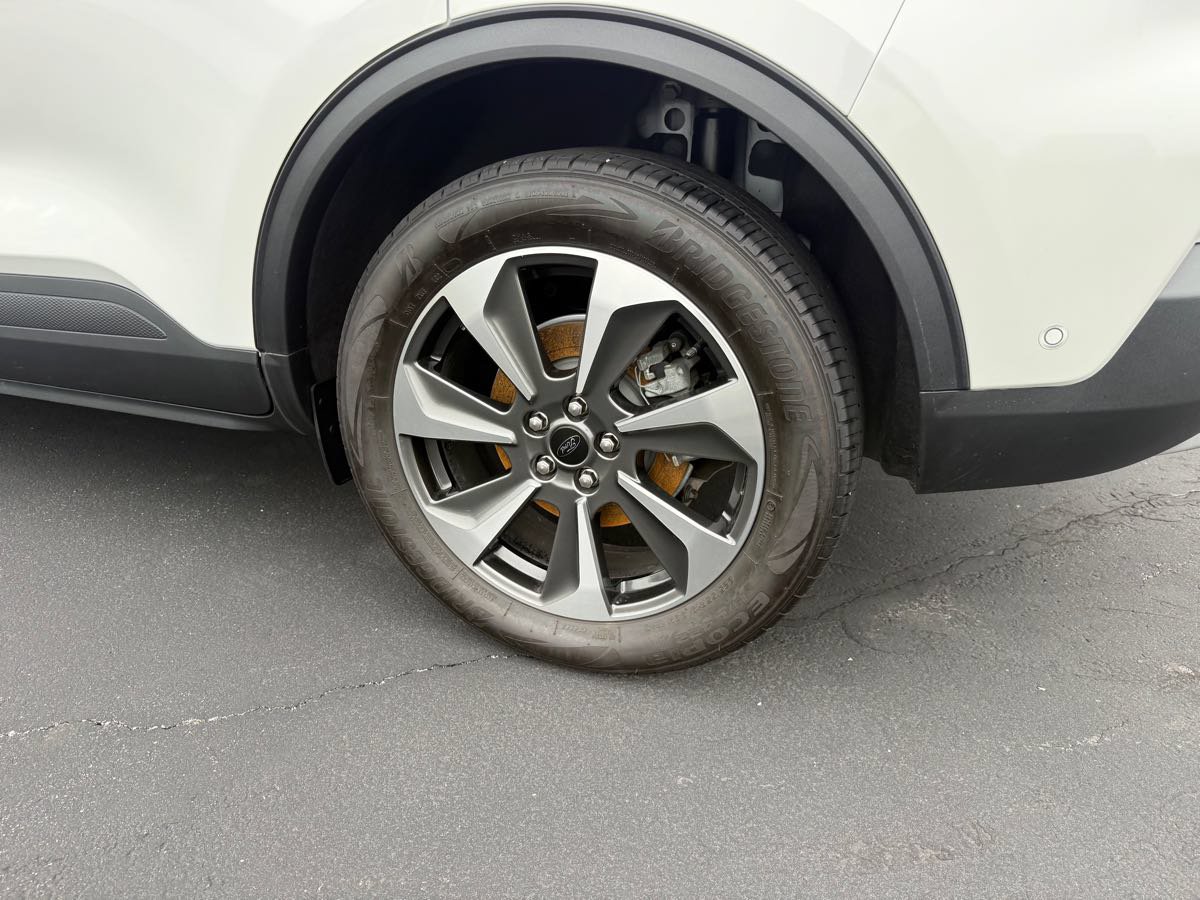 Used 2023 Ford Escape Platinum w/ Premium Technology Package AWD/4WD image 9