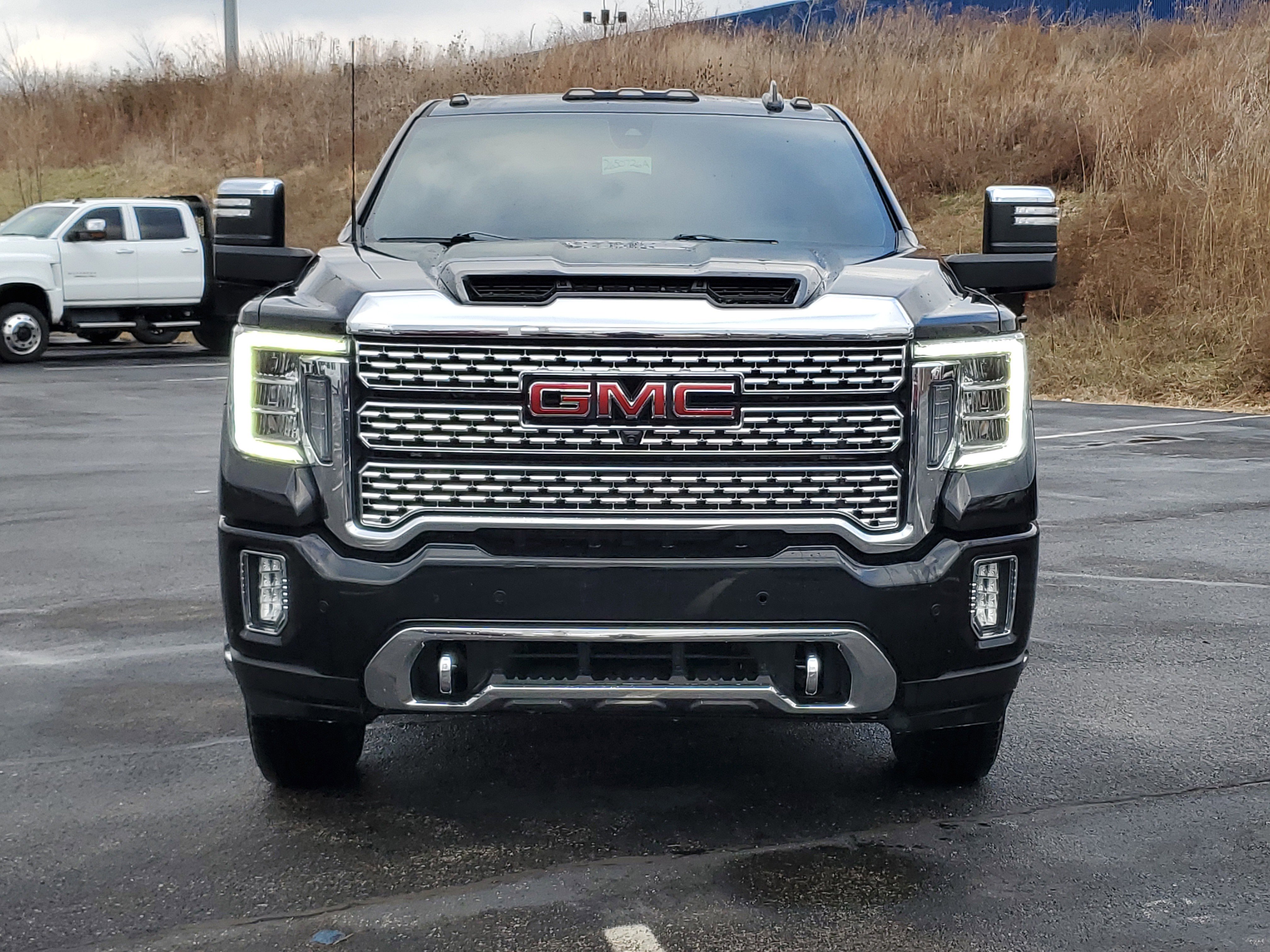 Used 2022 GMC Sierra 3500 Denali w/ Denali Ultimate Package image 2