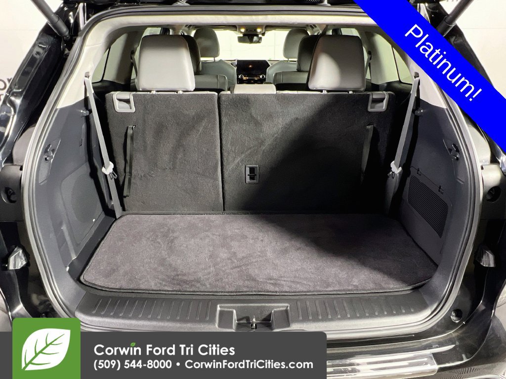 Used 2025 Toyota Highlander Platinum AWD/4WD image 13