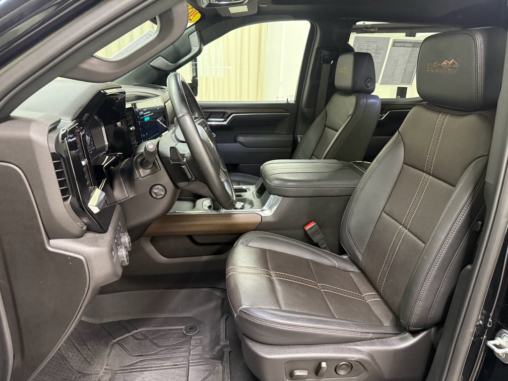 Certified 2025 Chevrolet Silverado 1500 High Country w/ High Country Premium Package AWD/4WD image 27