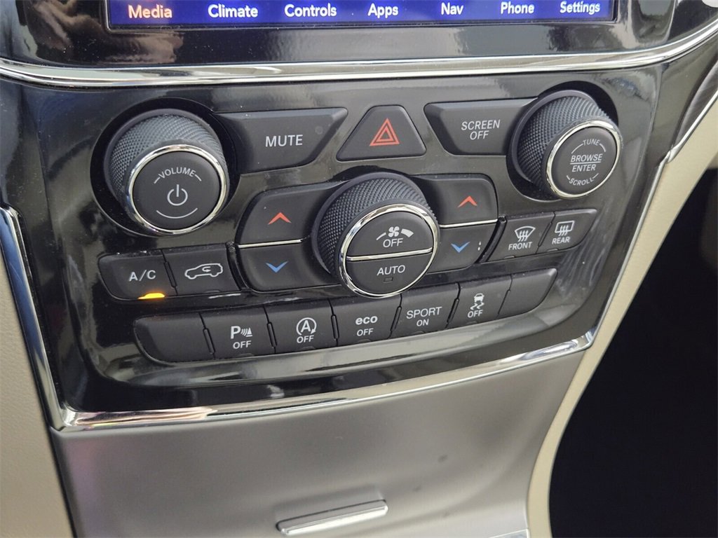 Used 2021 Jeep Grand Cherokee Limited image 21