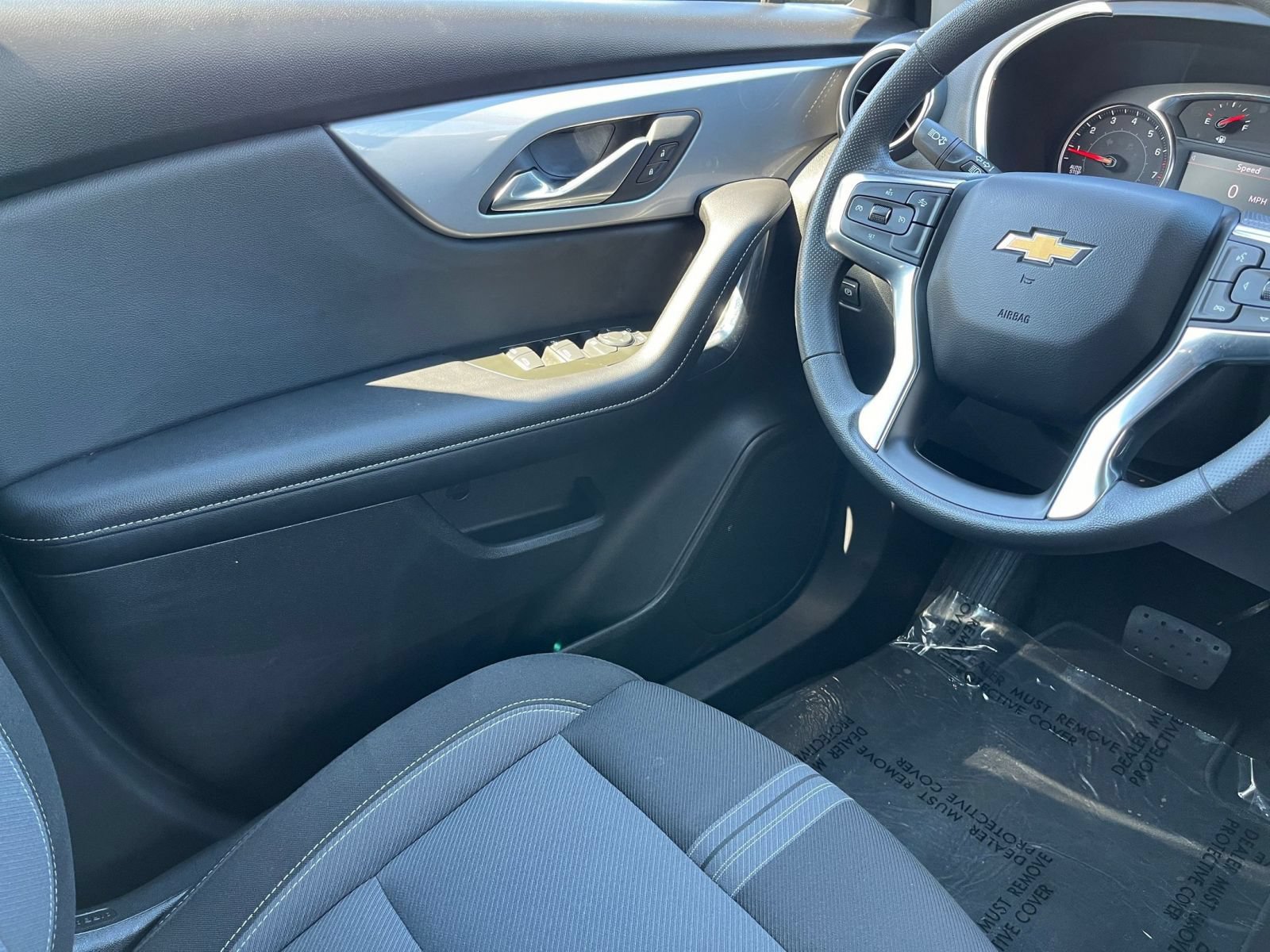 Used 2025 Chevrolet Blazer LT FWD image 39