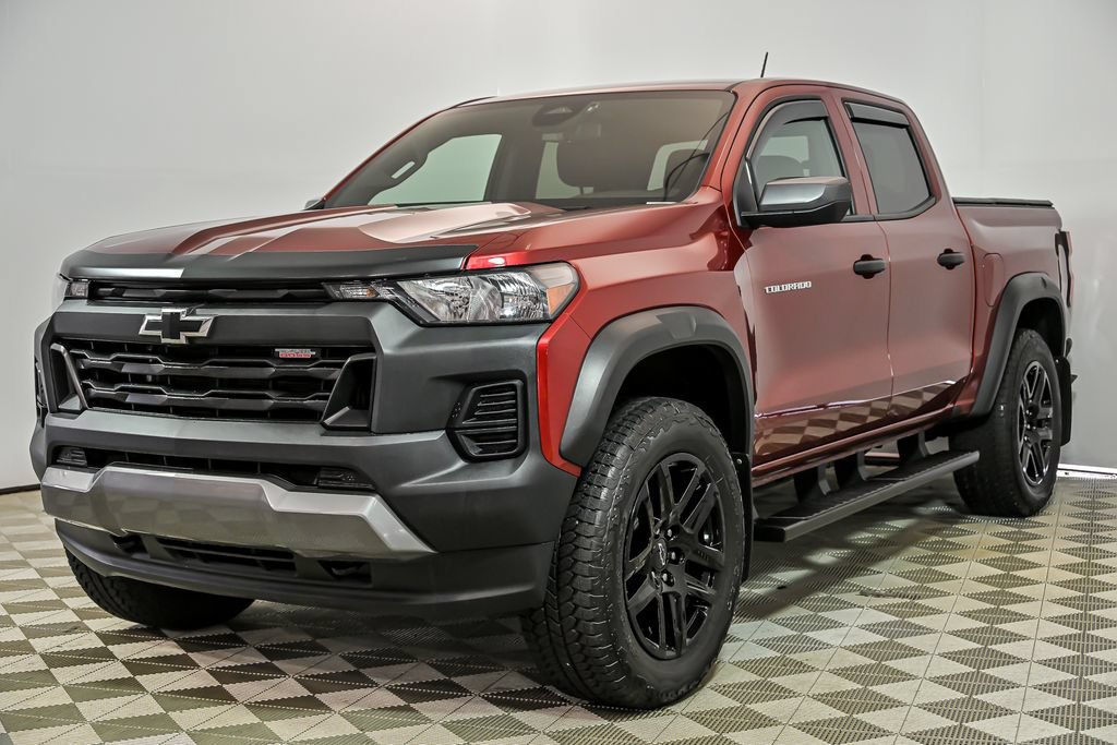 Used 2025 Chevrolet Colorado Trail Boss AWD/4WD image 5