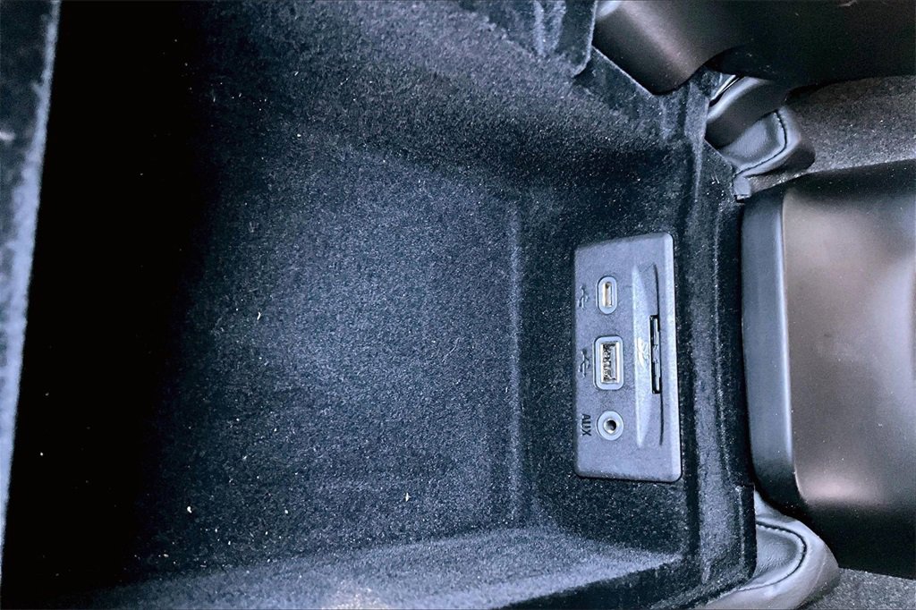 Used 2020 Chevrolet Corvette Stingray Premium Cpe w/ 3LT Preferred Equipment Group image 12