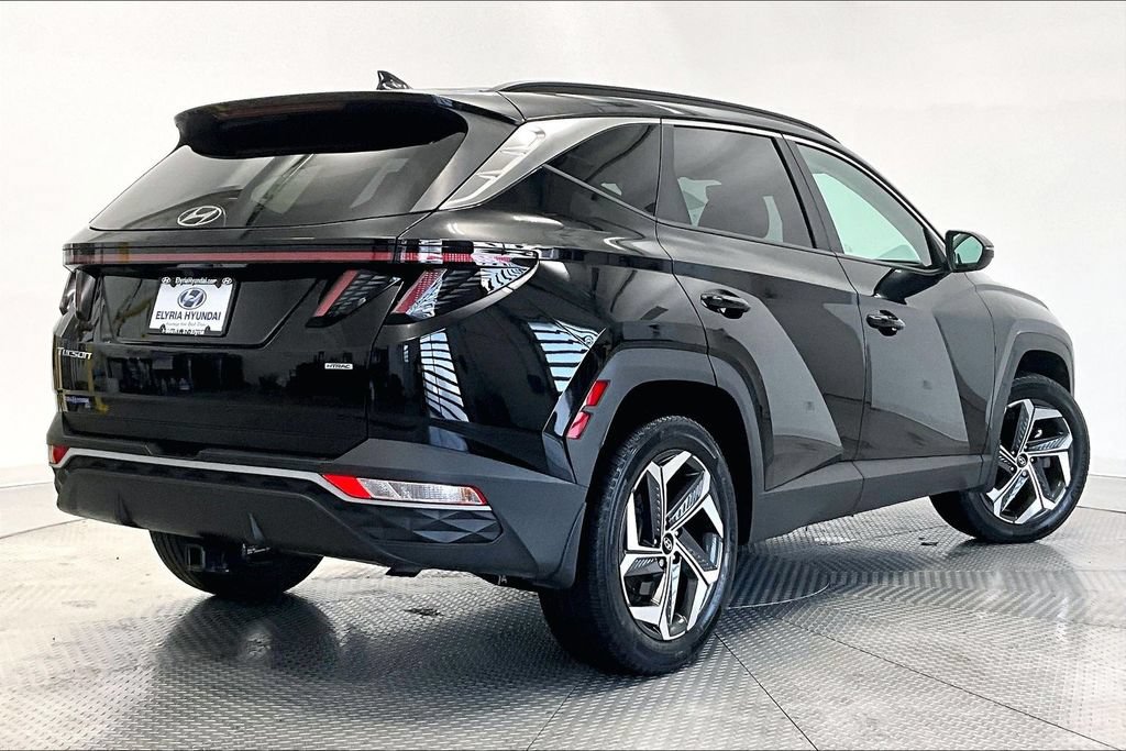 Certified 2022 Hyundai Tucson SEL w/ Convenience + Premium Package AWD/4WD image 2