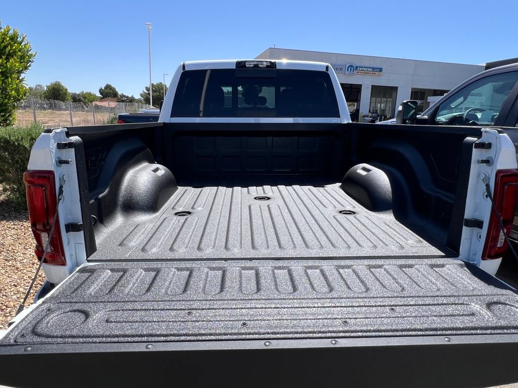 New 2026 RAM 2500 Big Horn AWD/4WD image 12