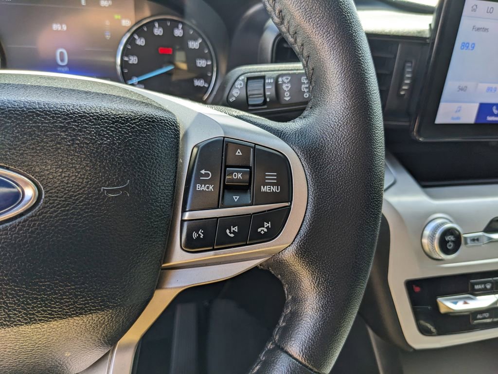 Used 2024 Ford Explorer XLT image 31