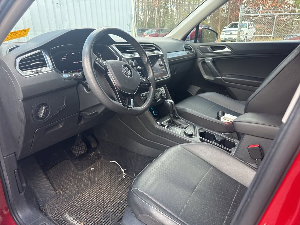 Used 2020 Volkswagen Tiguan SEL w/ 3rd Row Seat Package image 7