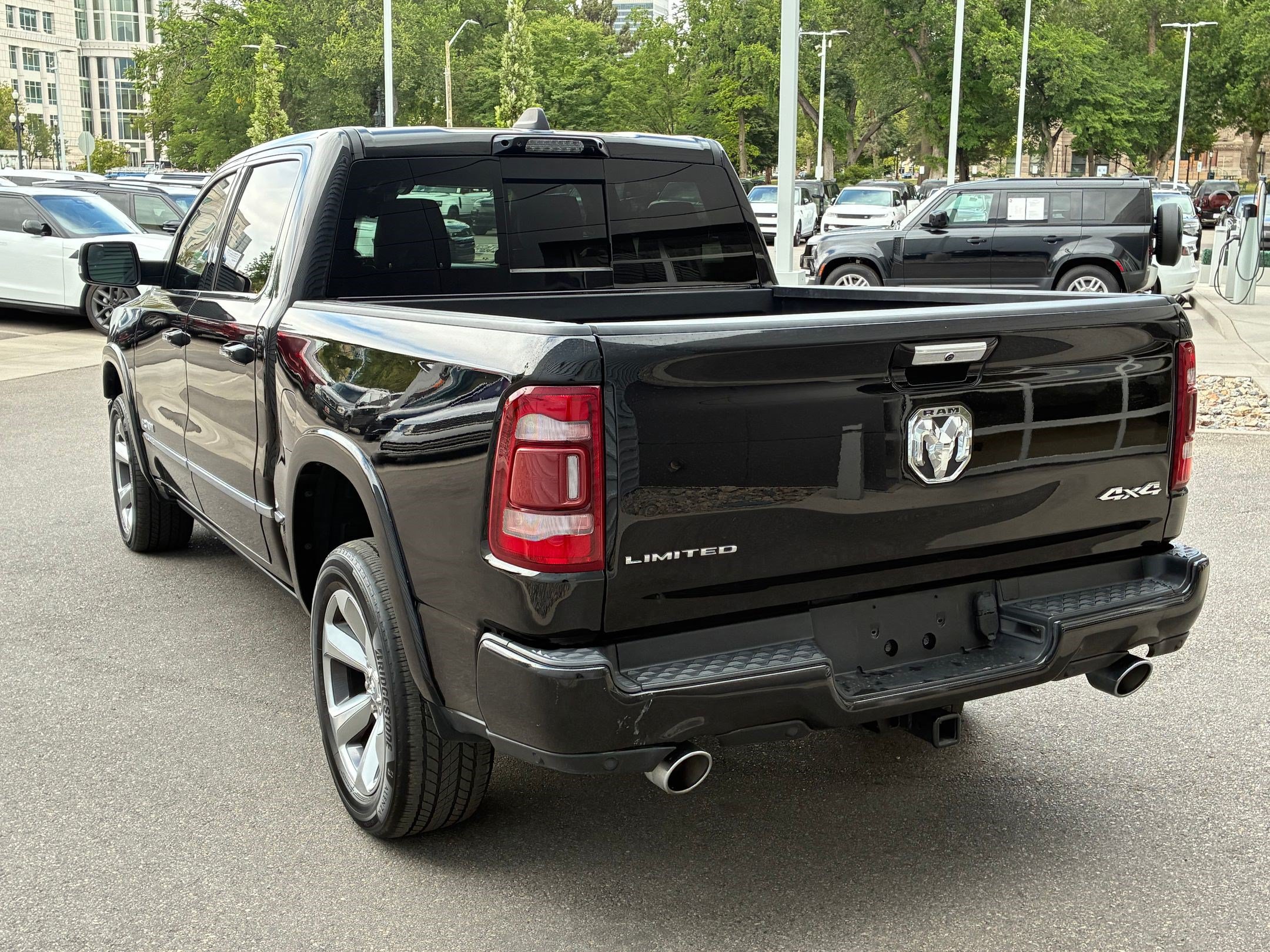 Used 2022 RAM 1500 Limited AWD/4WD image 5