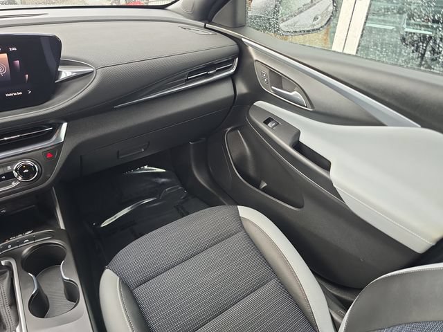 Used 2025 Buick Envista Preferred w/ Convenience I Package FWD image 14