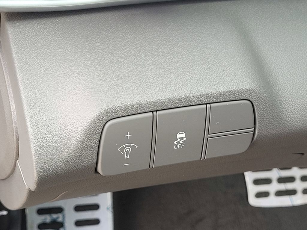 New 2026 Hyundai Elantra SEL Sport image 15