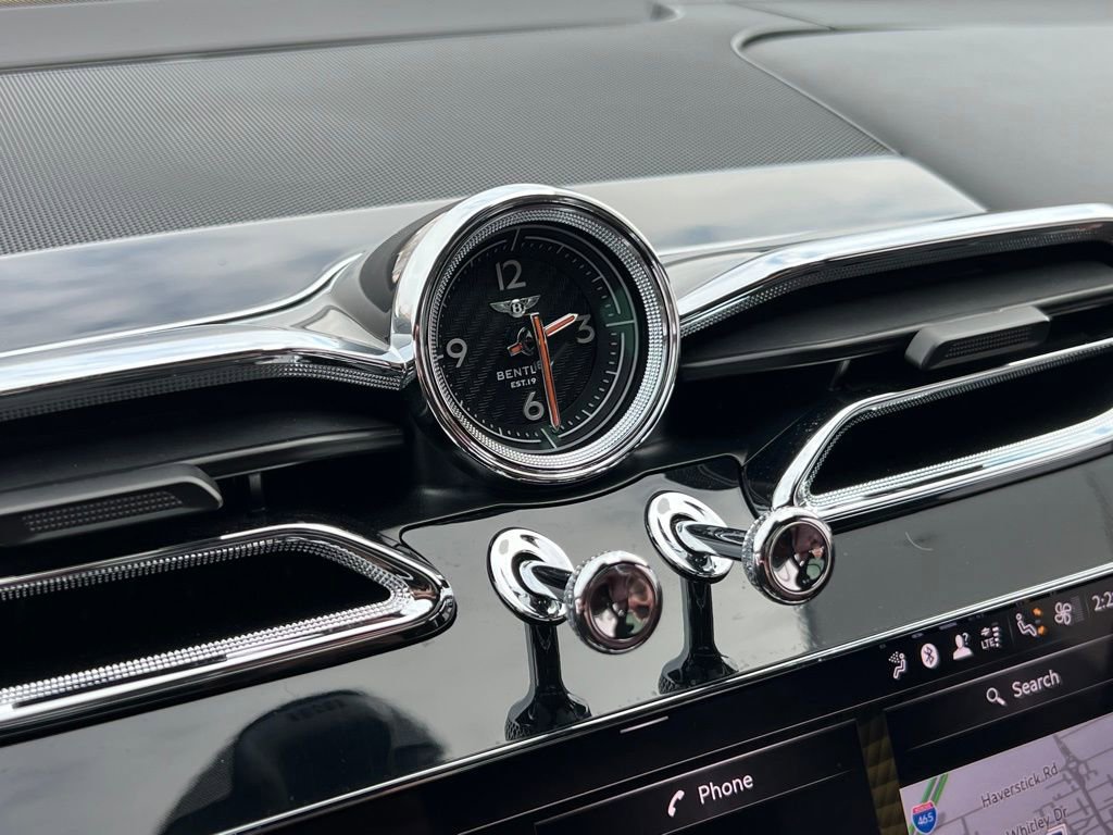 Certified 2023 Bentley Bentayga Extended Wheelbase AWD/4WD image 32