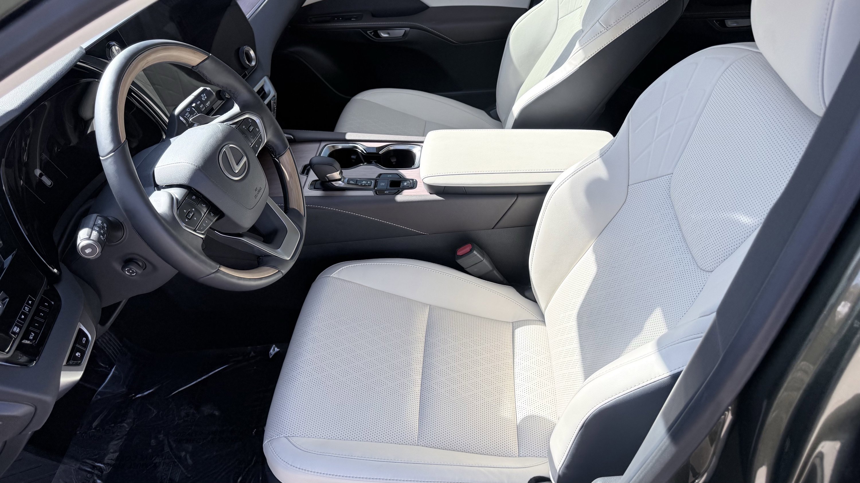 Used 2026 Lexus RX 350 Premium Plus w/ Accessory Package (Z1) FWD image 24