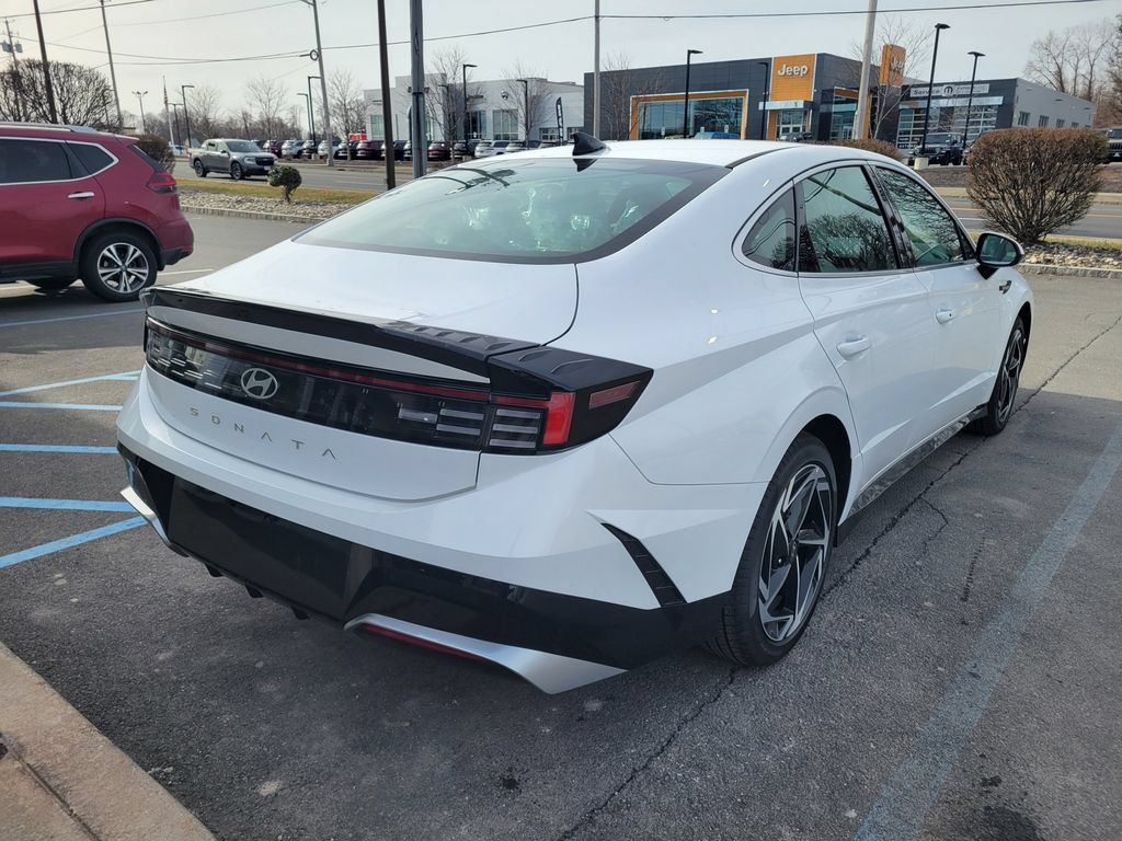 New 2026 Hyundai Sonata SEL FWD image 3