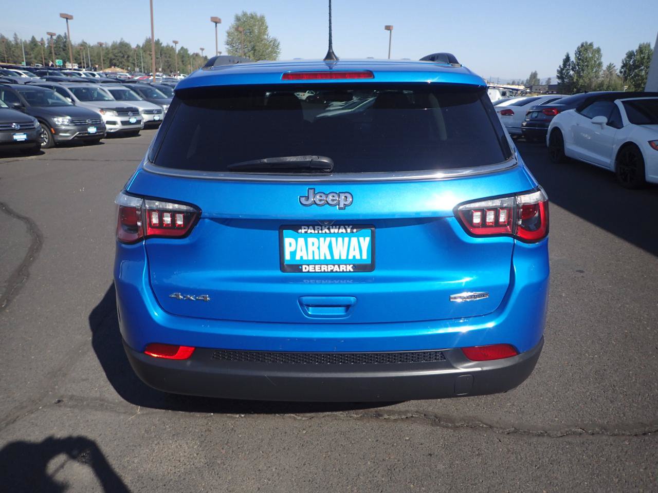 Used 2019 Jeep Compass Latitude w/ Popular Equipment Group AWD/4WD image 4