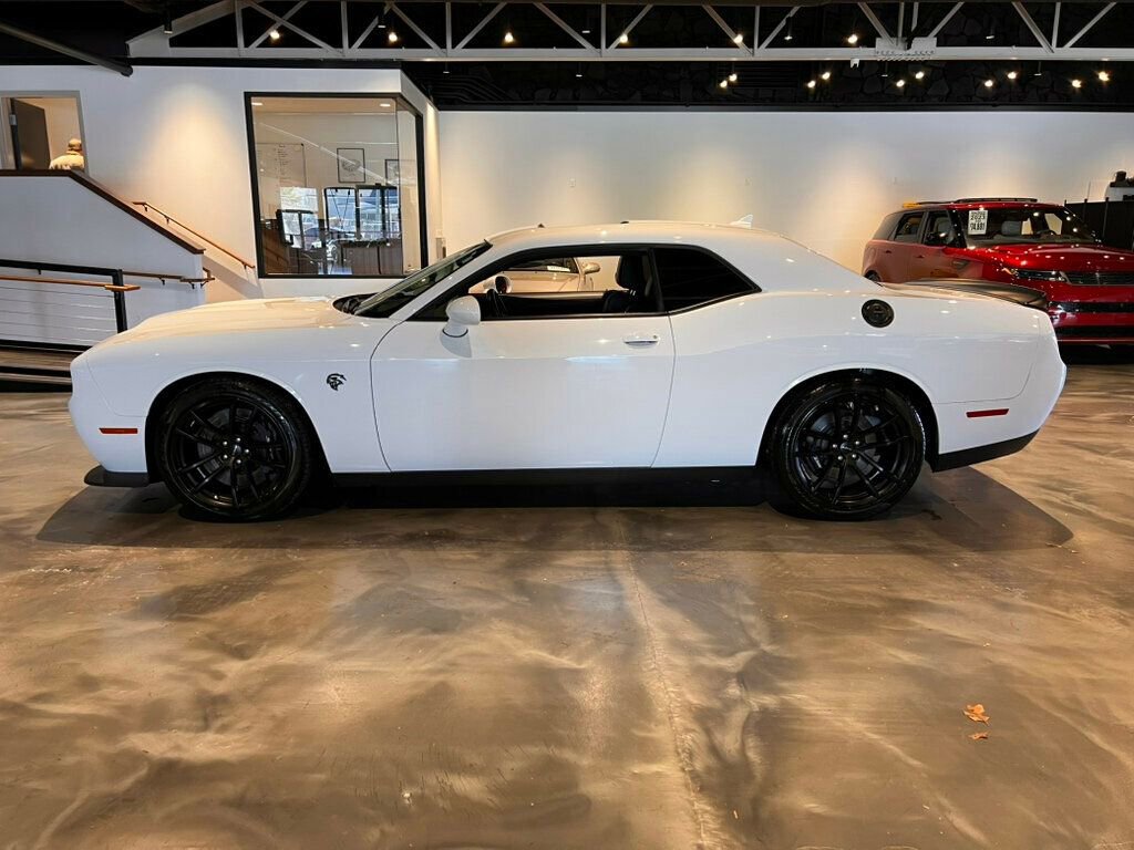 Used 2023 Dodge Challenger SRT Hellcat image 2