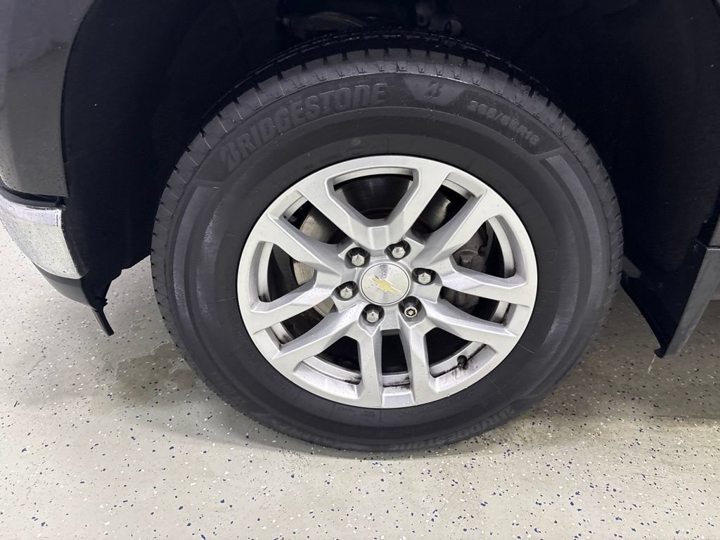 Used 2021 Chevrolet Silverado 1500 LT AWD/4WD image 12