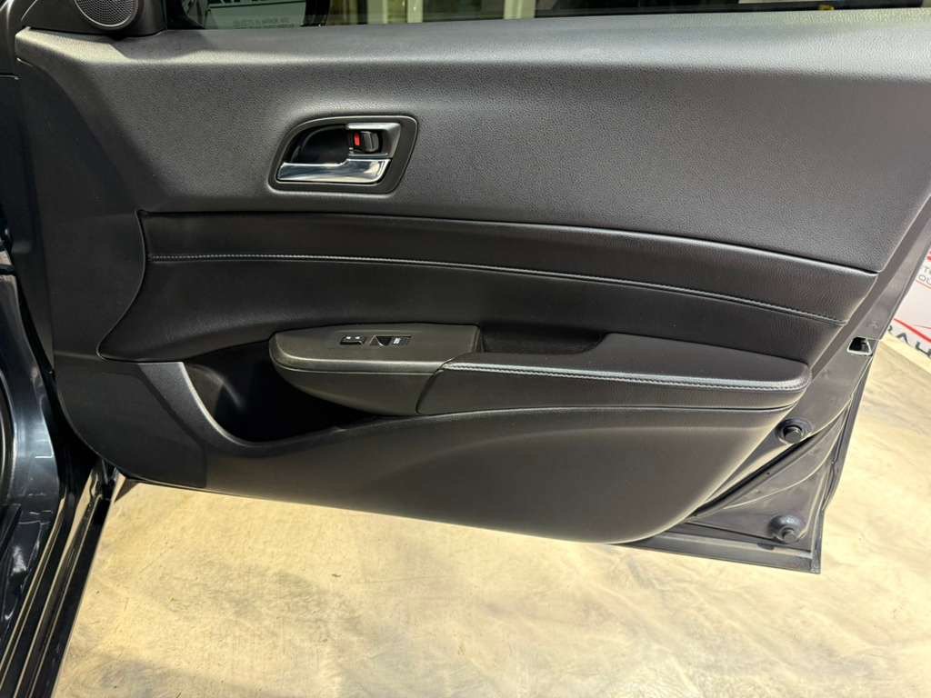 Used 2016 Acura ILX w/ Premium Package image 63