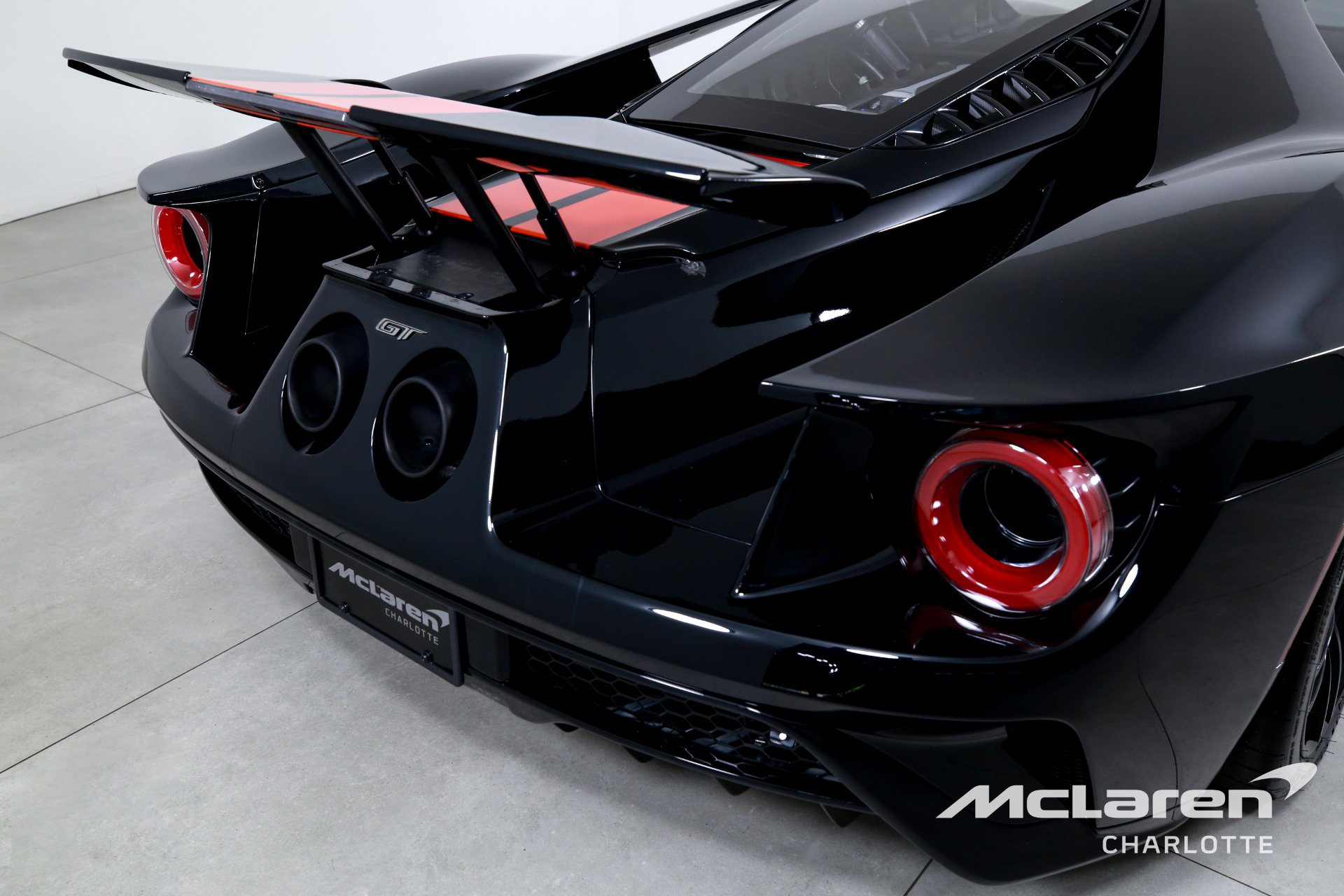 Used 2019 Ford GT RWD image 33